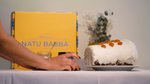 Carica e guarda il video nella galleria, Box Regalo: Natu Babbà al Cioccolato Bianco + 1 Crema e 1 Confettura